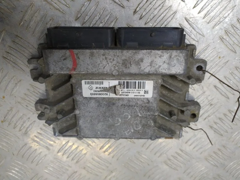 Блок управления двигателем RENAULT SANDERO 2007-2014 8200856659