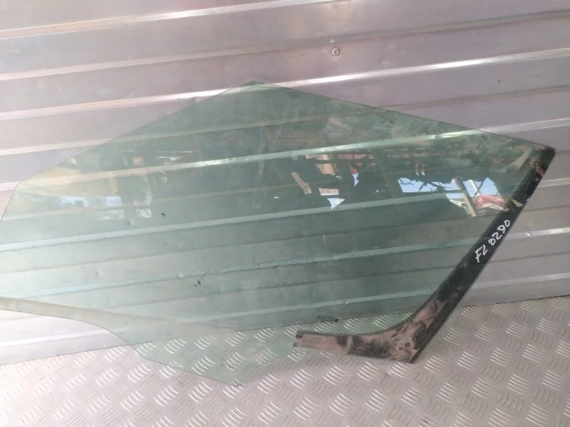 Стекло двери SKODA YETTI 2009-2014 5L0845021E 5L 1.2, переднее левое