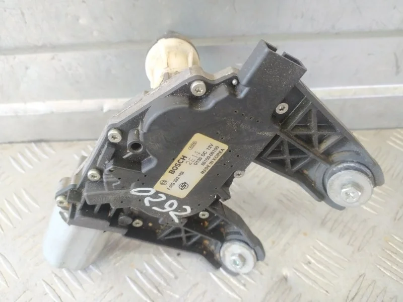 Моторчик стеклоочистителя SSANG YONG KYRON 2007-2016 8615009100 D200 G23D, задний