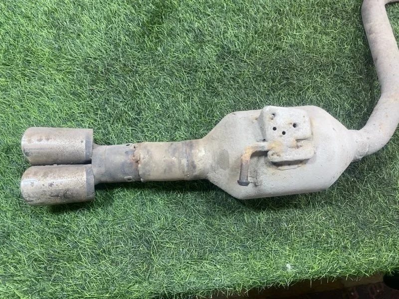 Задняя часть глушителя TOYOTA RAV4 2005-2016 1743037521 XA40 3ZRFE