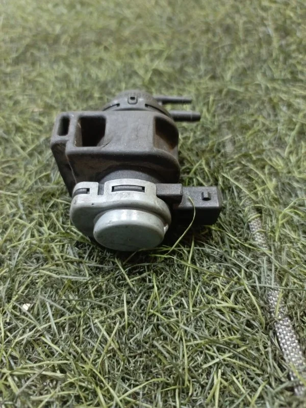 Клапан электромагнитный RENAULT KANGOO 2009-2013 8200575400 KWO