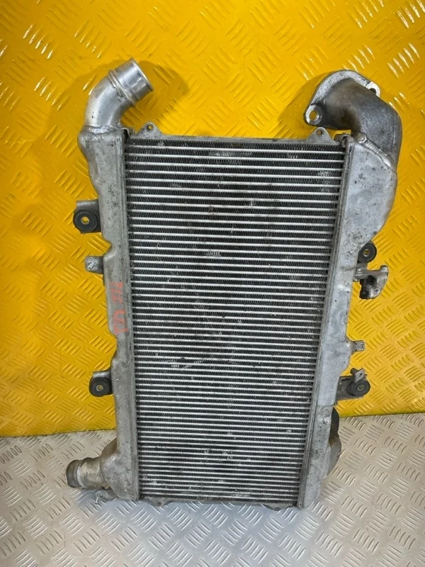 Интеркулер Toyota Land Cruiser 200 (2008-2021) 2008 1790051020 ВНЕДОРОЖНИК 4.5 D 1VDFTV