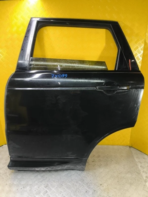 Дверь задняя левая Land Rover Range Rover Sport Ii (2013-2022) 2016 LR044229 3.0 D SDV6