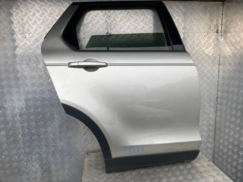 Дверь задняя правая Land Rover Discovery Sport I (2014-Н.в) 2017 LR044228 ВНЕДОРОЖНИК 2.0 D 204DTD