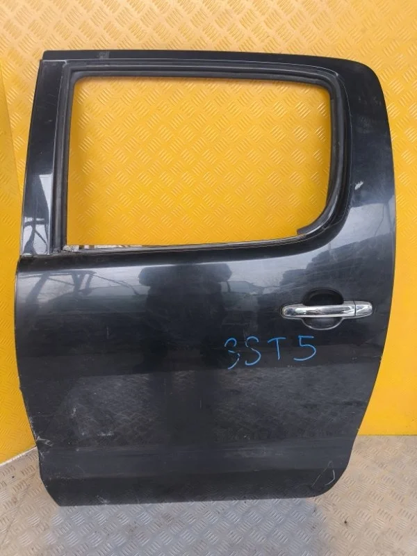 Дверь задняя левая Toyota Hilux (2005-2015) 2013 670040K060 ПИКАП 3.0 D 1KDFTV