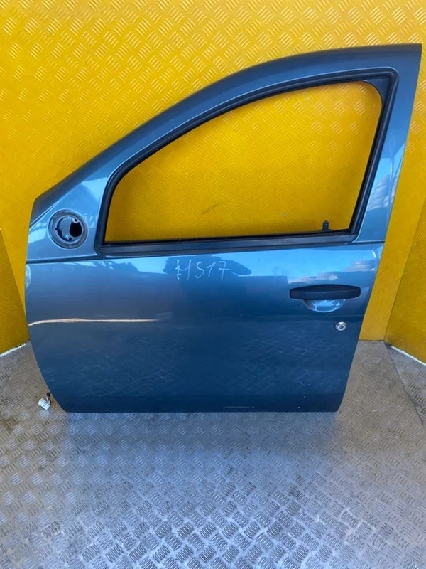 Дверь передняя левая Dacia Duster 2010-2017 2014 801015127R 1.5 D K9K858