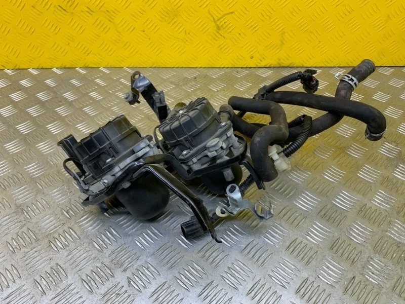 Насос воздушный Toyota Tundra Ii (2006-2022) 2015 176100S010 ПИКАП 5.7 I 3URFBE