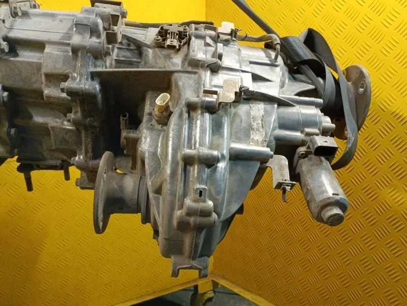 Раздаточная коробка Infiniti QX80 (2013-2020) 2014 331001LA0D 5.6 I VK56VD