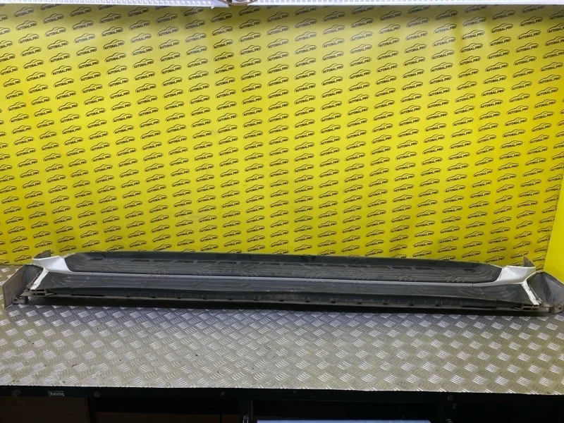 Подножка Infiniti Qx80 (2013-2020) 2014 961001LA0B 5.6 I VK56VD