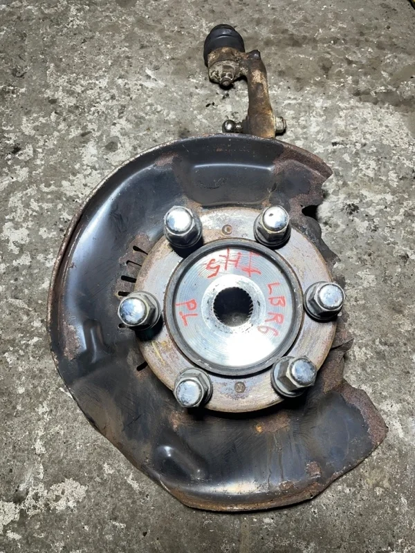 Кулак поворотный левый Toyota Land Cruiser Prado 150 (2009-2023) 2016 4321260240 2.8 D 1GDFTV