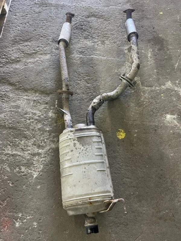 Глушитель средняя часть Toyota Land Cruiser 200 (2008-2021) 2008 1742051010 ВНЕДОРОЖНИК 4.5 D 1VDFTV