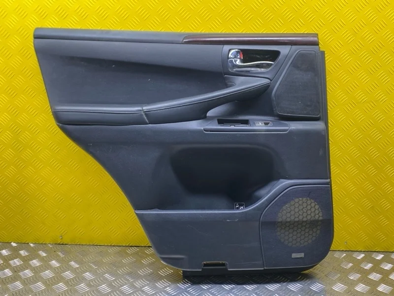 Обшивка двери задняя левая Lexus LX 570 (2007-2022) 2010 6764060C10C1 5.7 I 3URFE