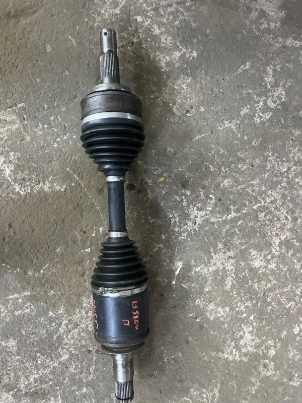 Полуось передняя правая (приводной вал, ШРУС) Lexus LX 570 (2007-2022) 2010 4343060071 5.7 I 3URFE