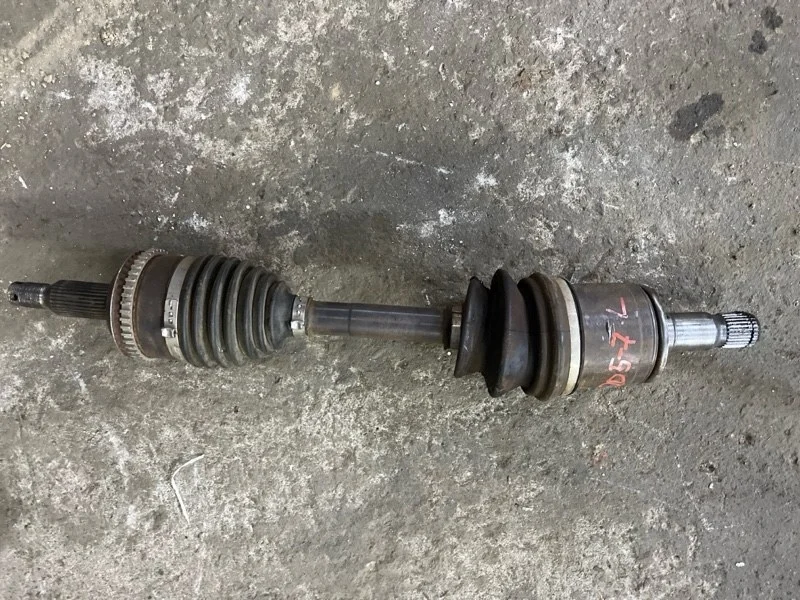 Полуось передняя левая (приводной вал, ШРУС) Mitsubishi L200 (2015-2022) 2015 3815A585 ПИКАП 2.4 D 4N15