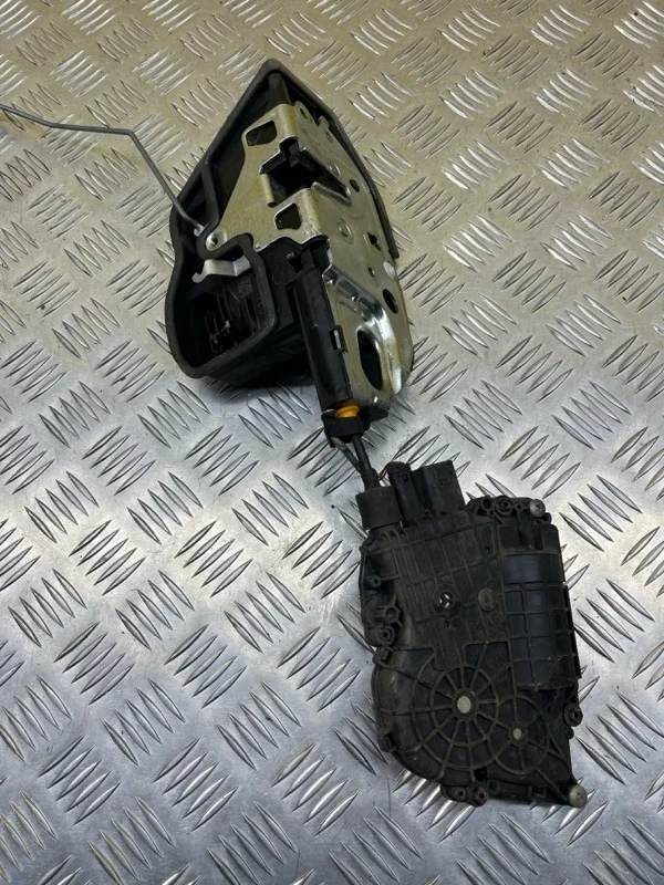 Замок двери задней правой Bmw X5 E70 (2006—2013) 2013 51227315024 3.0 D N57