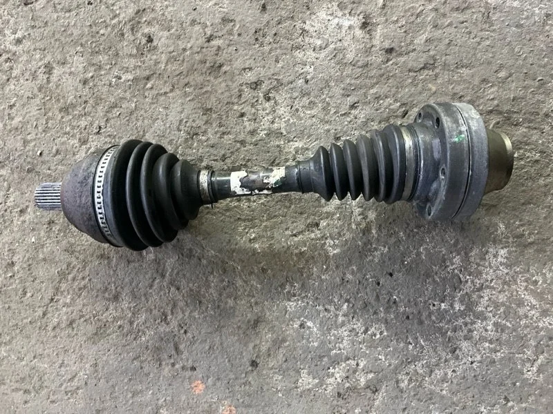 Полуось передняя левая (приводной вал, ШРУС) Volkswagen Amarok (2010-2016) 2011 2H0407271B ПИКАП 2.0 D CDCA