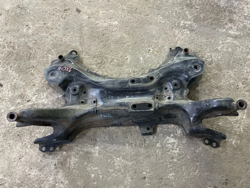 Балка подвески передняя (подрамник) Toyota Rav 4 (Ca40) (2012-2019) 2013 5120112442 2.0 D 1ADFTV