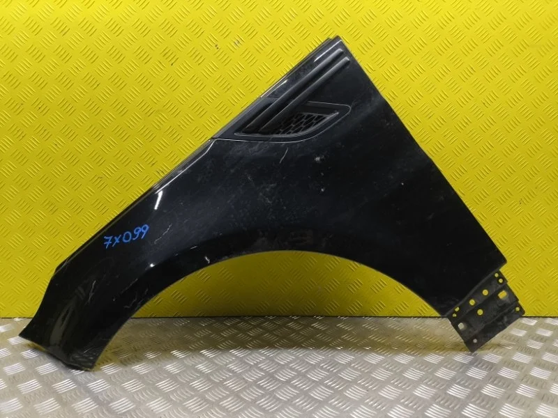 Крыло переднее левое Land Rover Range Rover Sport Ii (2013-2022) 2016 LR044232 3.0 D SDV6