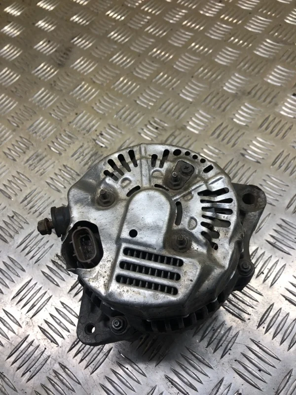 Генератор Toyota Land Cruiser (100) 1998-2007 2000 2706017220 4.2 D 1HDFTE