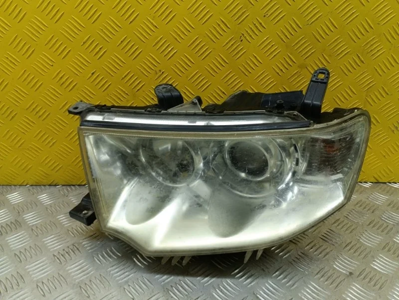 Фара левая Mitsubishi Pajero Sport Ii (2008-2017) 2008 8301B357 ВНЕДОРОЖНИК 3.2 D 4M41