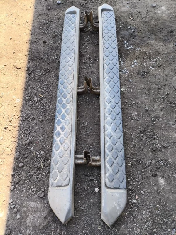 Подножка Nissan Pathfinder (R51M) 2004-2013 2010 96100ZS30A ВНЕДОРОЖНИК 2.5 D YD25DDTI