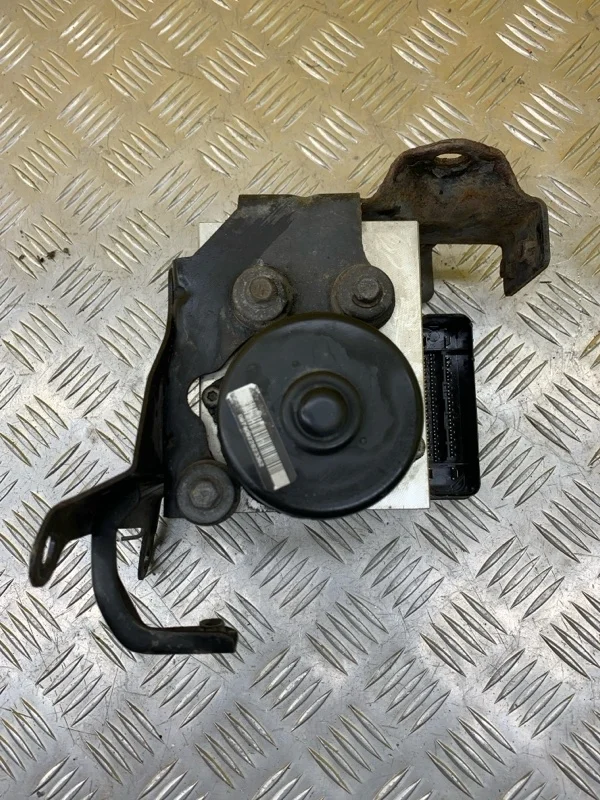 Блок ABS Nissan Pathfinder (R51M) 2004-2013 2006 476603X10A ВНЕДОРОЖНИК 2.5 D YD25DDTI