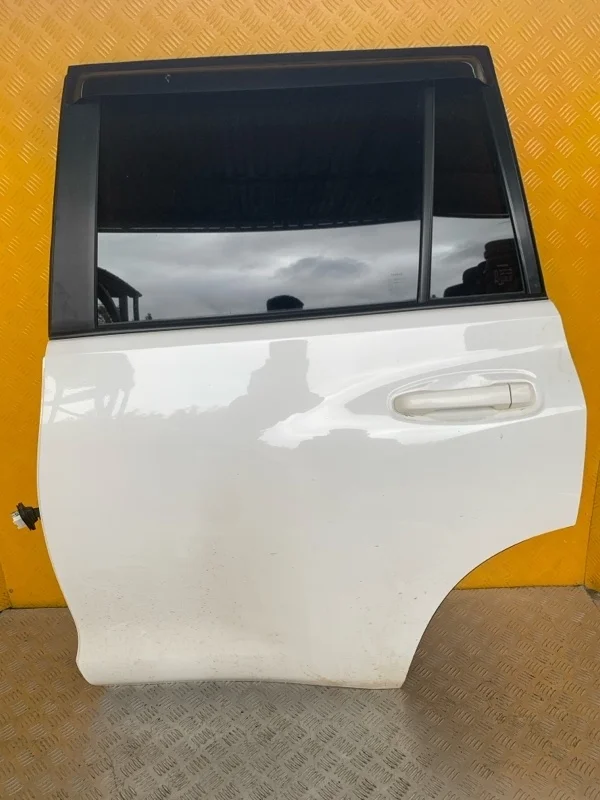Стекло двери задней левой Toyota Land Cruiser Prado 150 (2009-2023) 2013 6810460380 ВНЕДОРОЖНИК 3.0 D 1KDFTV