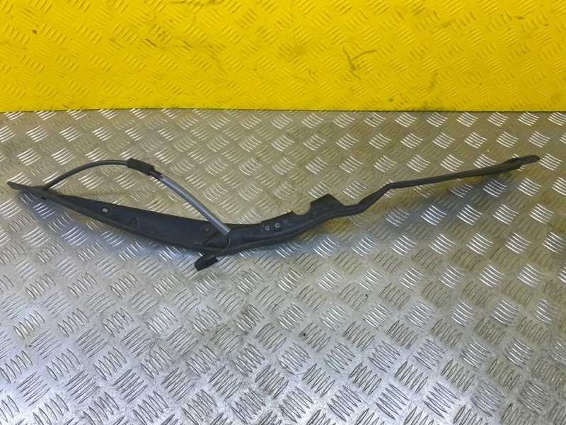 Датчик закрытия крышки багажника Toyota Rav 4 (CA40) (2012-2019) 2013 8428042010 2.0 D 1ADFTV, левый