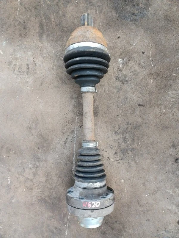 Полуось передняя левая (приводной вал, ШРУС) Volkswagen Amarok (2010-н.в.) 2011 2H0407271B ПИКАП 2.0 D CDCA