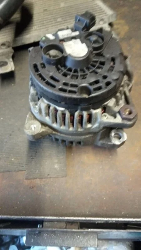 Генератор Toyota Rav 4 (XA20) (2000-2006) 2003 270600H070 2.0 I