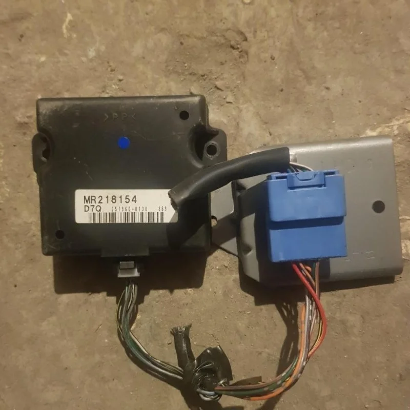 Блок электронный Mitsubishi Pajero III (1999-2006) 2005 MR218154 3.5 I 6G74