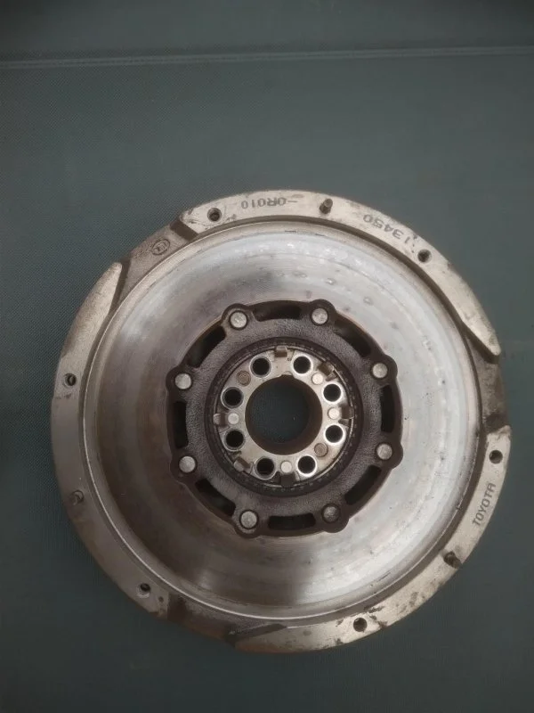 Маховик Toyota Rav 4 (XA30) (2005-2014) 2008 134500R010 2.2 D 2ADFTV