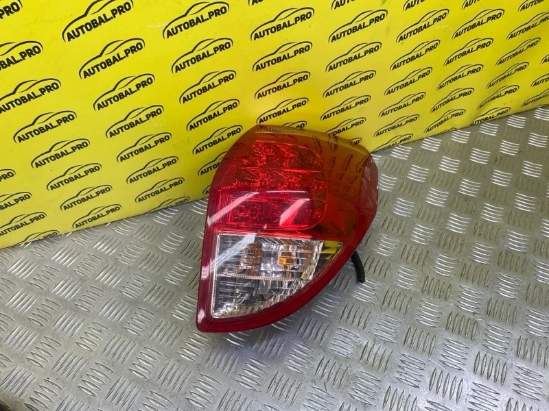 Фонарь задний правый Toyota Rav 4 (XA30) (2005-2014) 2008 8155142090 2.2 D 2ADFTV