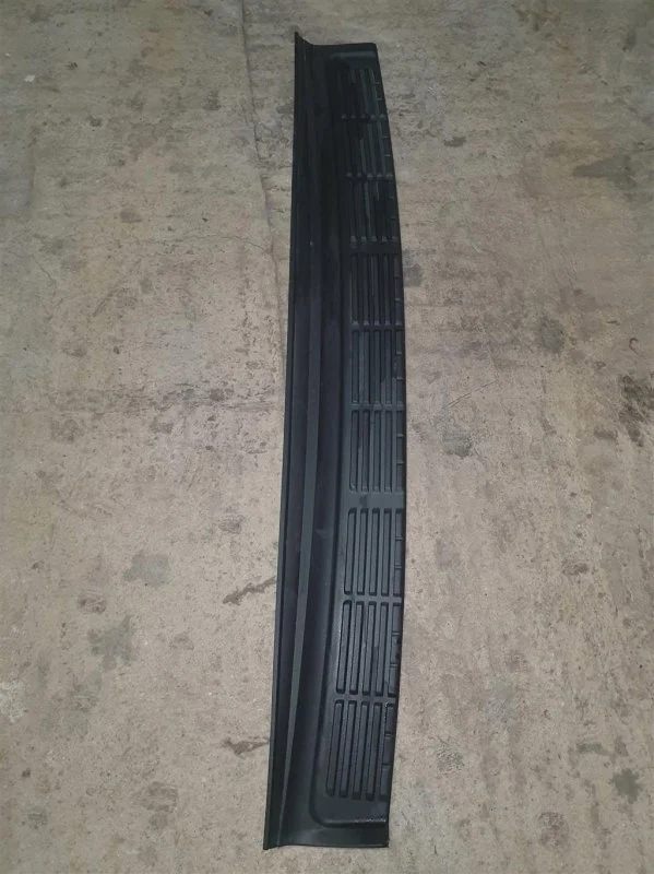 Накладка заднего бампера Lexus Lx 570 (2007-2022) 2007 5216260040 5.7 I 3URFE