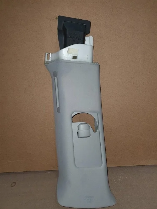 Обшивка стойки центральной левой Lexus LX 570 (2007-2022) 2007 7325630010 5.7 I 3URFE