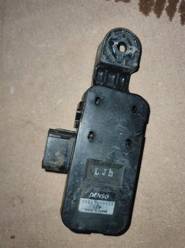 Датчик температуры Lexus LX 570 (2007-2022) 2007 0136500010 5.7 I 3URFE