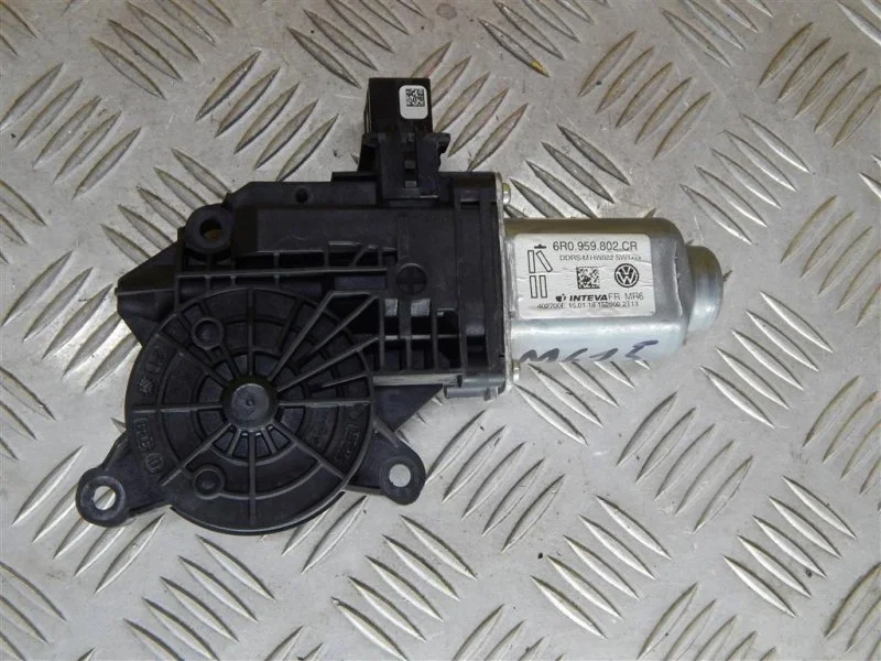 Моторчик стеклоподъемника Volkswagen Amarok (2010-2016) 2018 6R0959802 ПИКАП 3.0 D V6