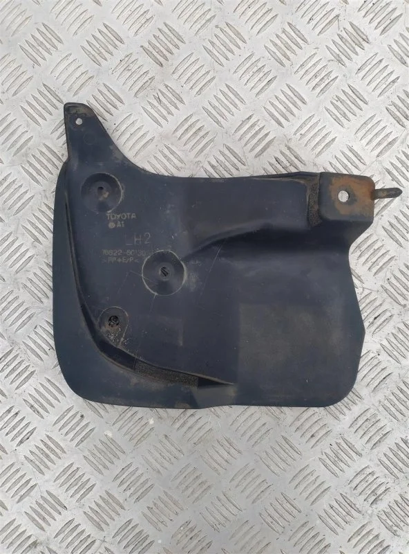 Брызговик передний левый Lexus LX 570 (2007-2022) 2008 7662260130 5.7 I 3URFE