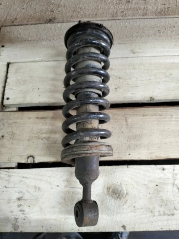 Амортизатор передний правый Nissan Pathfinder (R51M) 2004-2013 2006 56100EB31D ВНЕДОРОЖНИК 2.5 D YD25DDTI