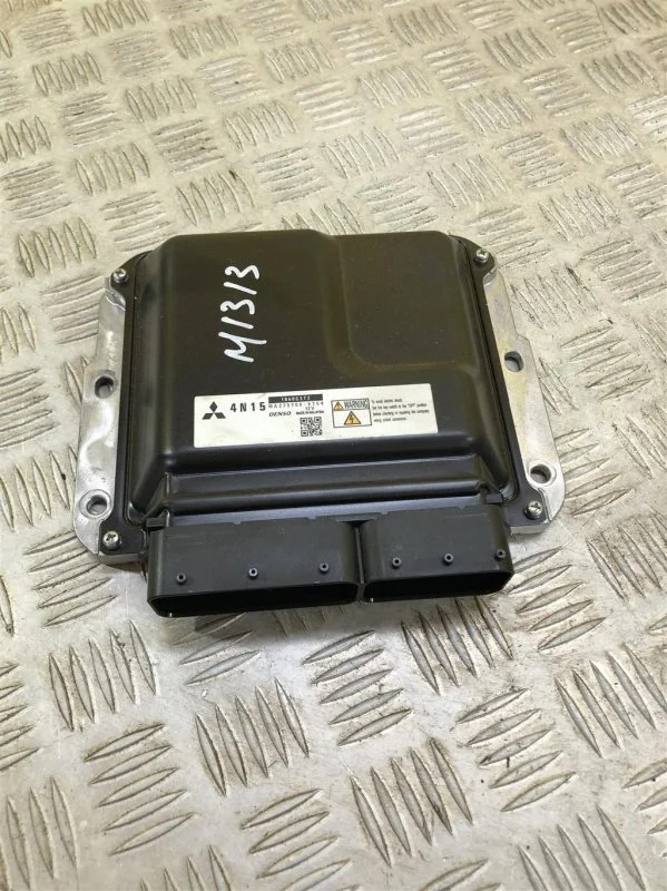 Блок управления двигателем Mitsubishi L200 (2015-2022) 2016 1860B372 2.4 D 4N15