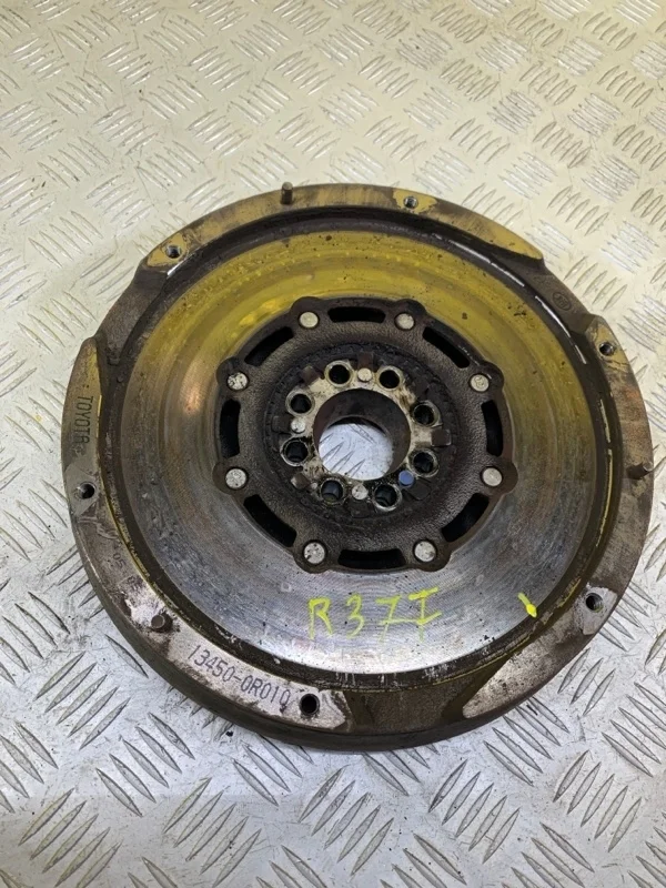 Маховик Toyota Rav 4 (XA30) (2005-2014) 2006 134500R010 2.2 D 2ADFTV