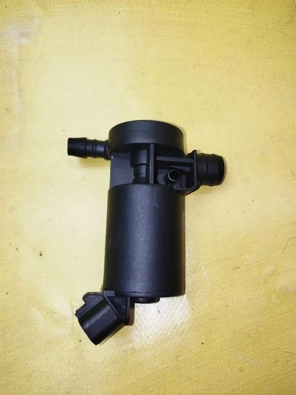 Моторчик омывателя Toyota Hilux (2005-2015) 2010 8554200950