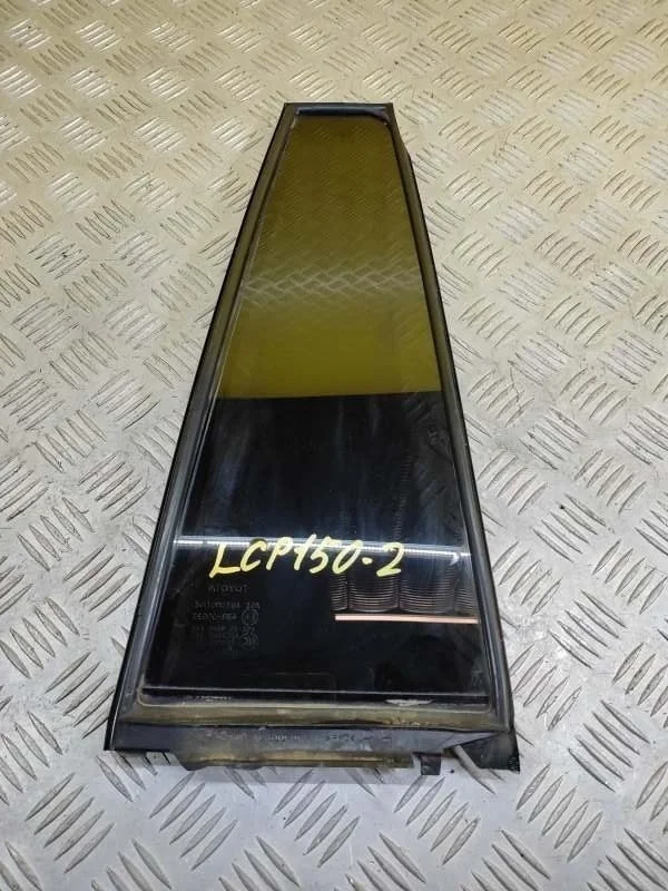 Стекло двери задней правой (форточка) Toyota Land Cruiser Prado 150 (2009-2023) 2018 6812360340 2.8 D 1GDFTV