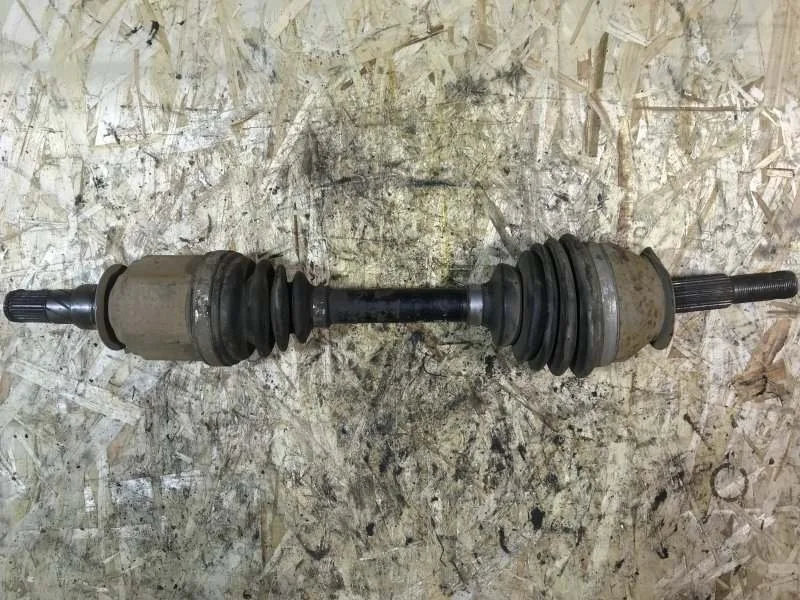 Полуось передняя правая (приводной вал, ШРУС) Nissan Navara (D40) 2004-2015 2013 39100EB300 ПИКАП 2.5 D YD25DDTI
