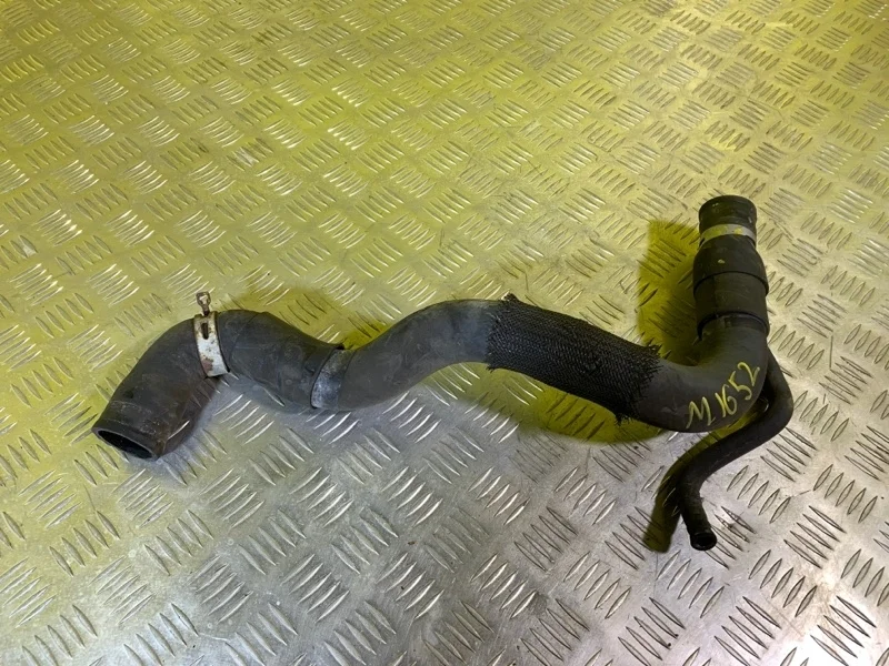 Патрубок Toyota Rav 4 (XA30) (2005-2014) 2006 1657128250 2.0 I 1AZFE