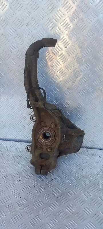 Кулак поворотный левый Nissan Pathfinder (R51M) 2004-2013 2007 40015EB000 ВНЕДОРОЖНИК 2.5 D YD25DDTI