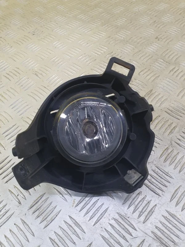 Фара противотуманная правая Nissan Pathfinder (R51M) 2004-2013 2006 26150EB500 ВНЕДОРОЖНИК 2.5 D YD25DDTI