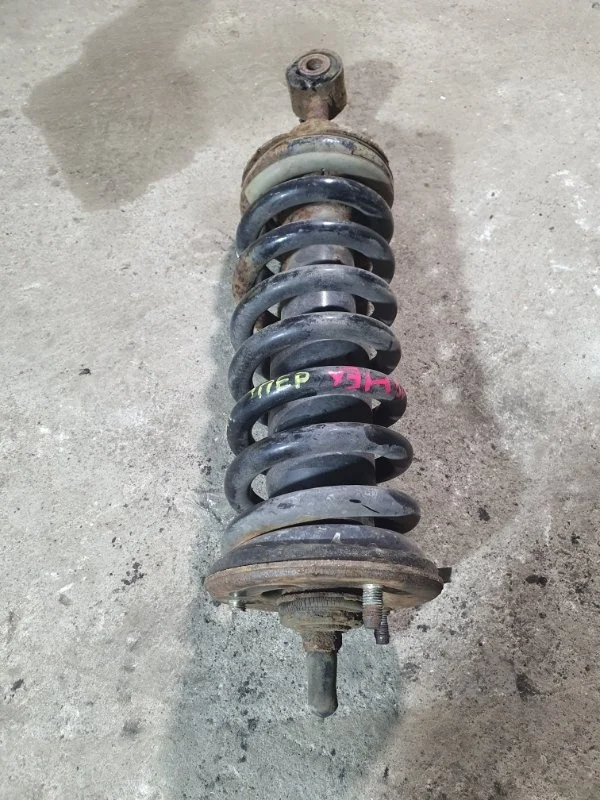 Амортизатор передний правый Nissan Pathfinder (R51M) 2004-2013 2006 56100EB31D ВНЕДОРОЖНИК 2.5 D YD25DDTI