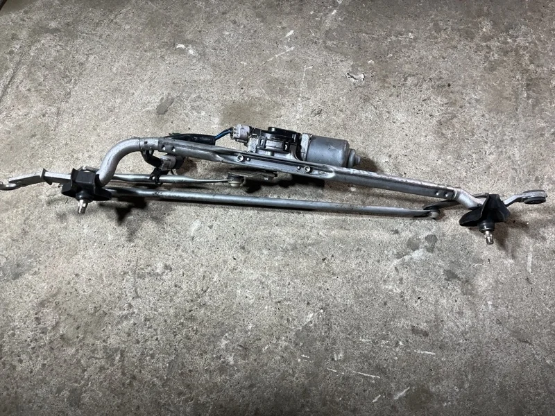 Механизм стеклоочистителя (трапеция дворников) Toyota Land Cruiser Prado 150 (2009-2023) 2016 8511060430 2.8 D 1GDFTV