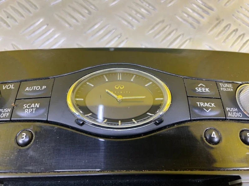 Часы Infiniti FX 35 (2008-2013) 2012 258101CA0B 3.5 I VQ35HR